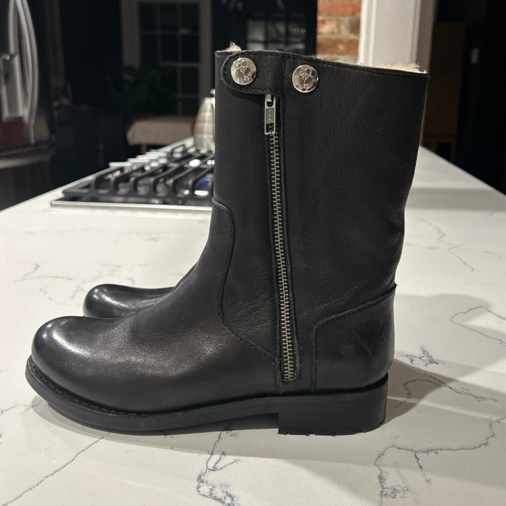 Vibram Blackstone Black Leather Sheepskin Winter Boots EUR 36